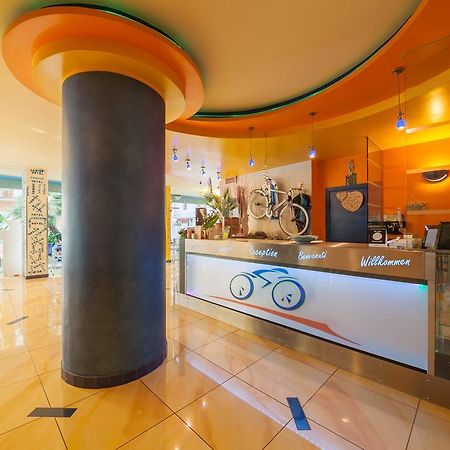 Hotel Senior Каттолика Экстерьер фото