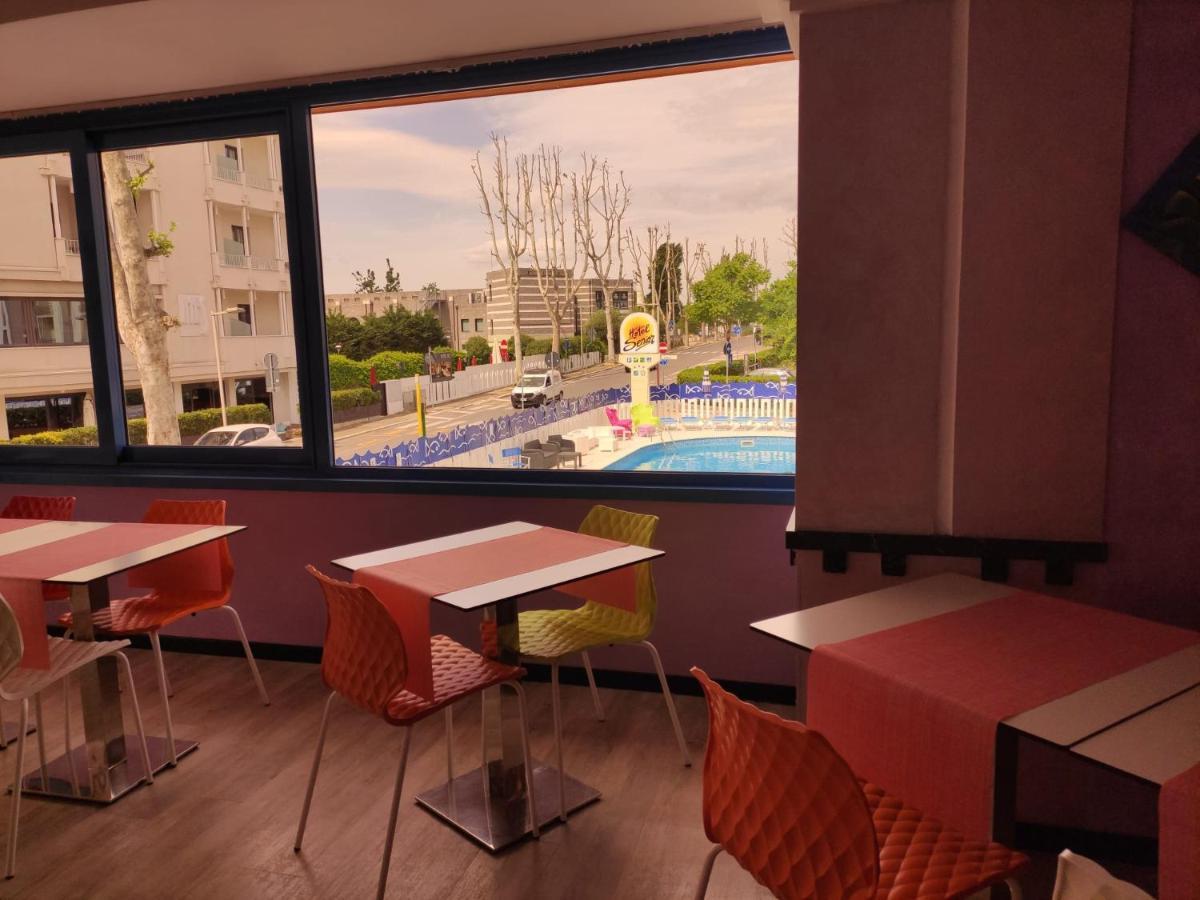 Hotel Senior Каттолика Экстерьер фото